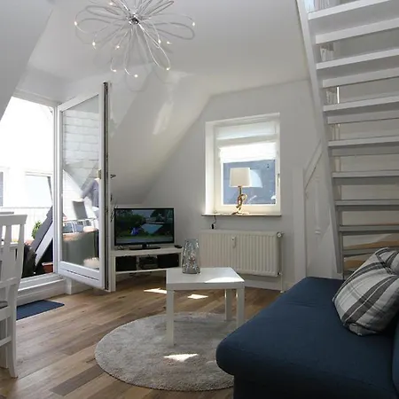 Apartment Seaside 4 *